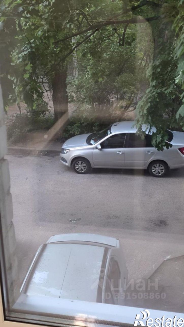 3-комн квартира улица Космонавта Комарова, 13,  д. 13
