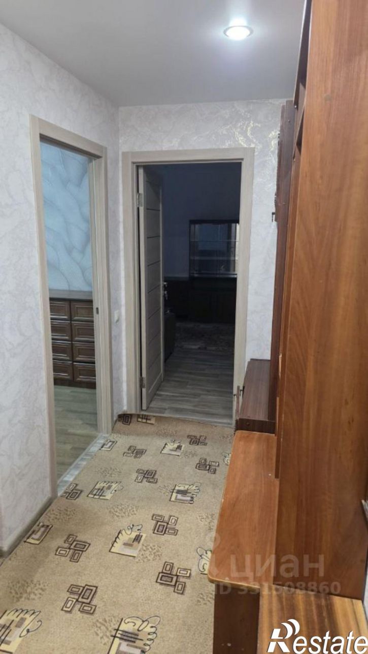 3-комн квартира улица Космонавта Комарова, 13,  д. 13