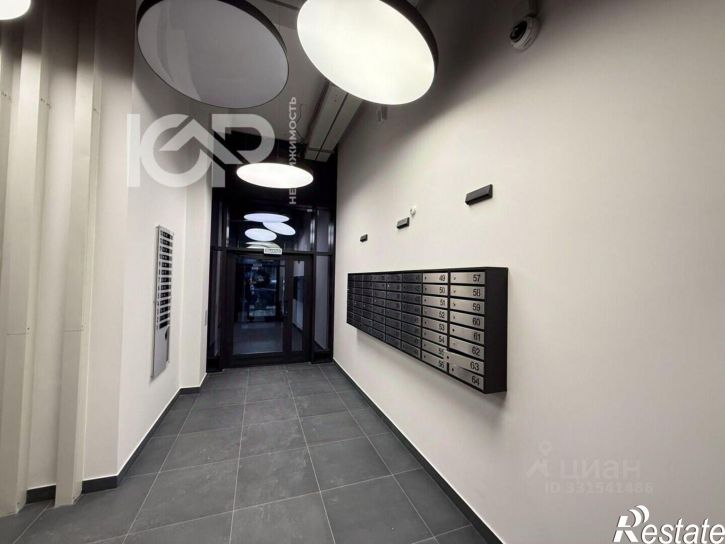 1-комн квартира б-р Содружества, 1,  д. 1
