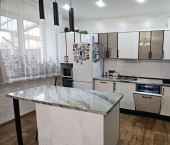 коттедж 197 кв м улица Академика Басова, 1