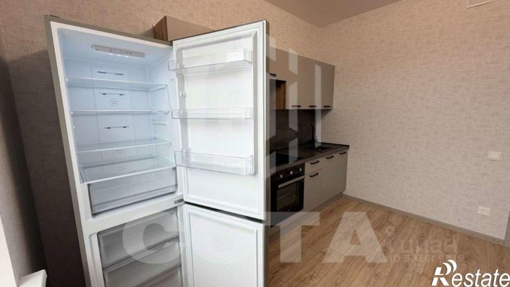 3-комн квартира ул Пескова, 8,  д. 8