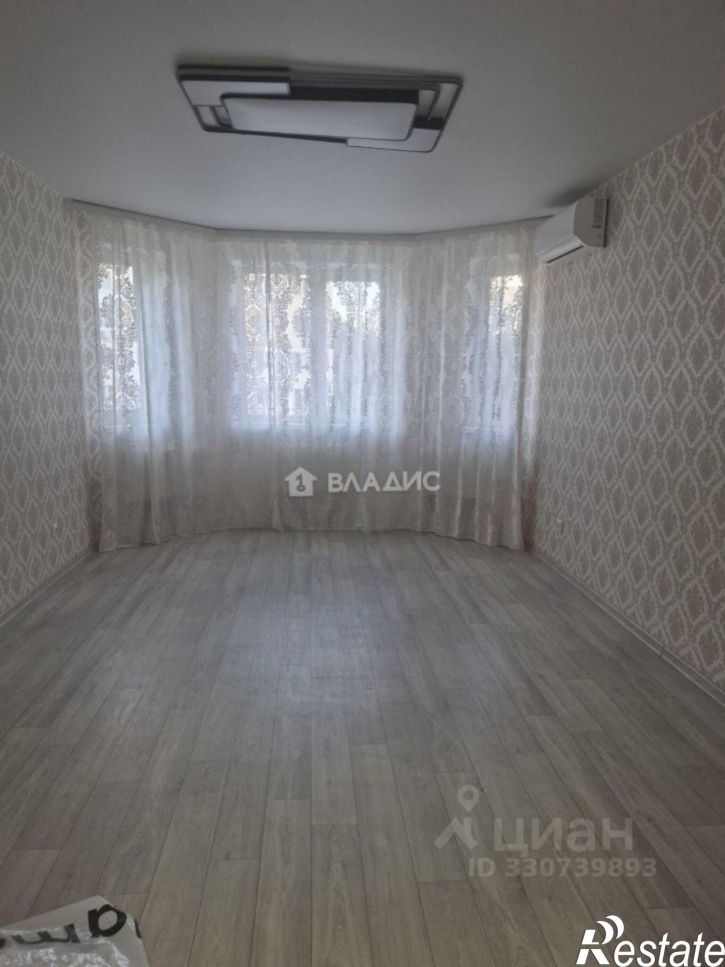 2-комн квартира улица Антонова-Овсеенко, 33Б,  д. 33Б