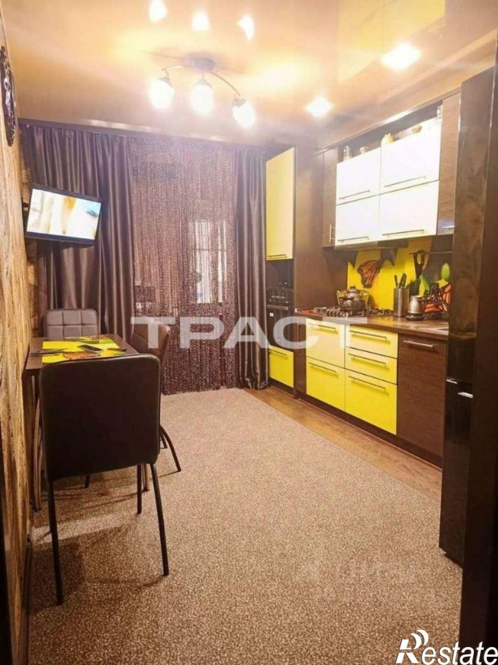 4-комн квартира б-р Победы, 28,  д. 28