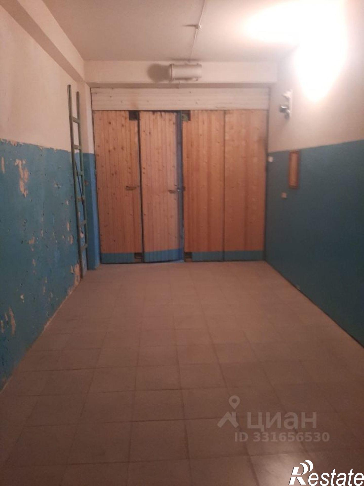 Купить гараж, место в паркинге за 1 800 000 рублей на ул 40 лет Октября, 1б
