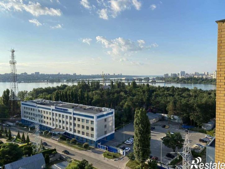 4-комн квартира МОПРА улица, 2А