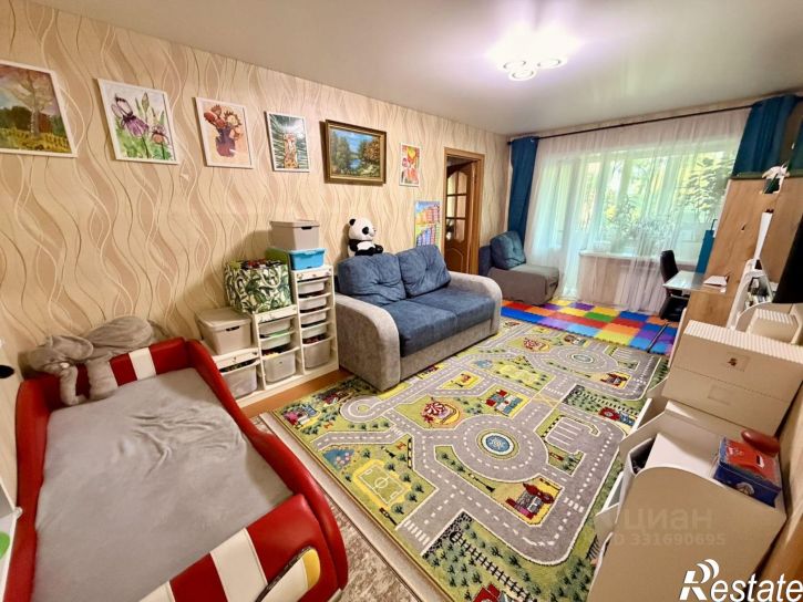 3-комн квартира ул Героев Стратосферы, 22б,  д. 22б
