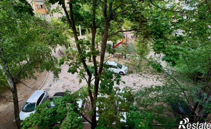 3-комн квартира ул Героев Стратосферы, 22б,  д. 22б