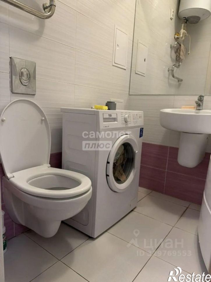 2-комн квартира наб Максима Горького, 49б,  д. 49б
