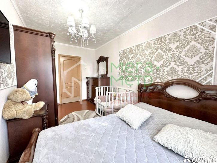 4-комн квартира ул 9 Января, 87,  д. 87