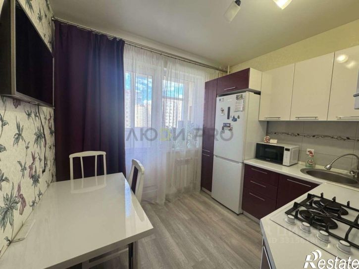 2-комн квартира ул Артамонова, 34/8,  д. 34/8
