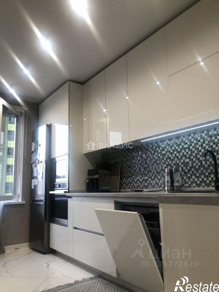 2-комн квартира ул Загоровского, 1,  д. 1