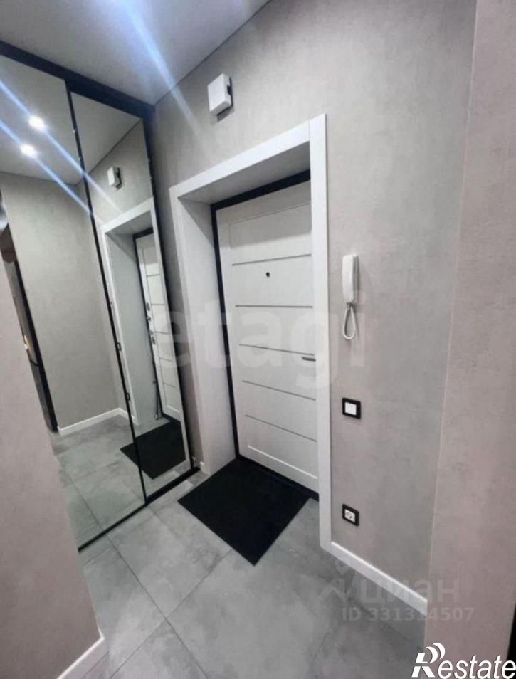 2-комн квартира Ленинский пр-кт, 215в,  д. 215в