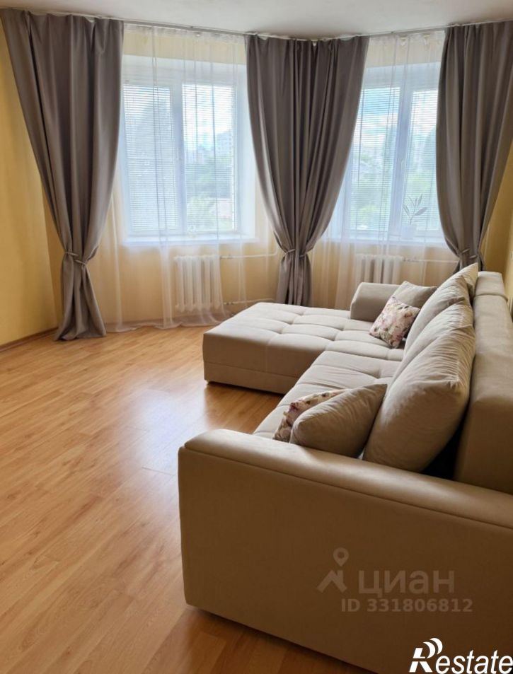 3-комн квартира ул Летчика Колесниченко, 23,  д. 23