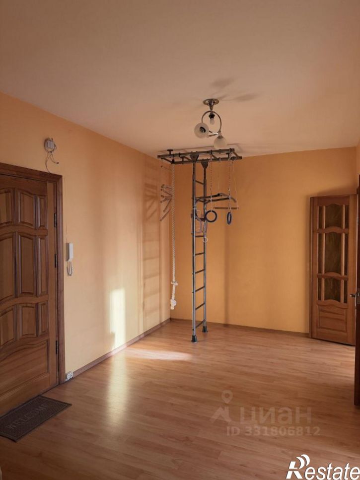 3-комн квартира ул Летчика Колесниченко, 23,  д. 23