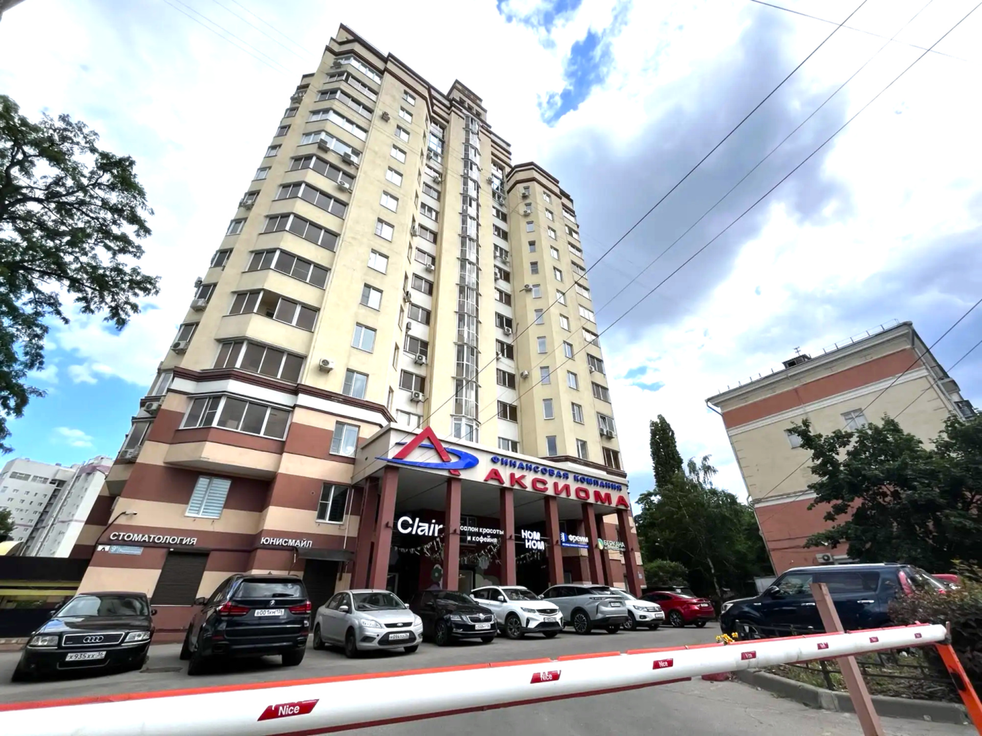 Купить квартиру за 13 300 000 рублей на Революции проспект, 9А