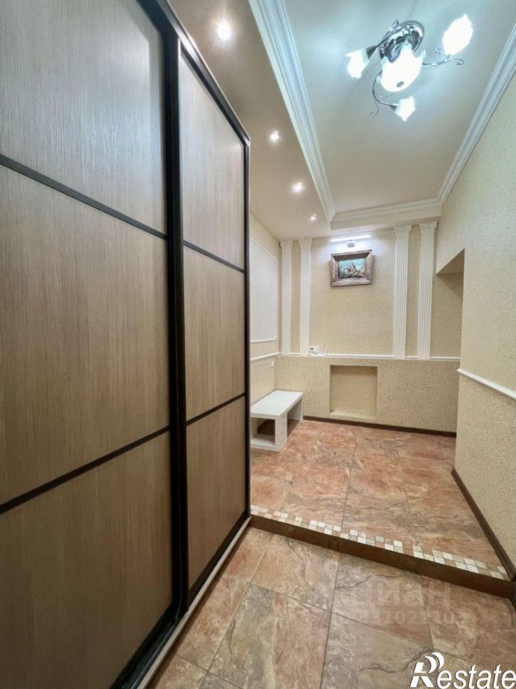3-комн квартира ул Пятницкого, 28,  д. 28
