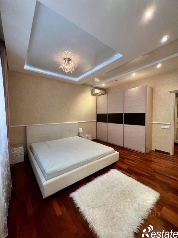 3-комн квартира ул Пятницкого, 28,  д. 28