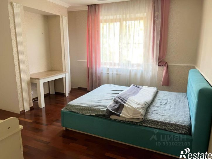 3-комн квартира ул Пятницкого, 28,  д. 28