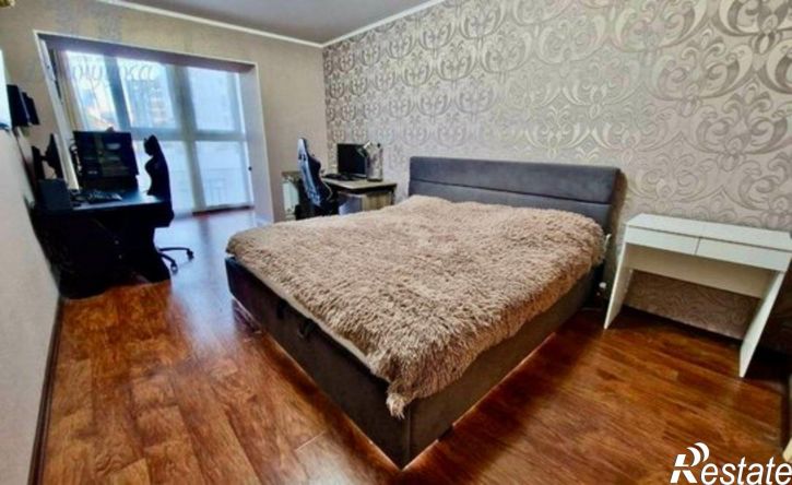 3-комн квартира ул Летчика Замкина, 48,  д. 48