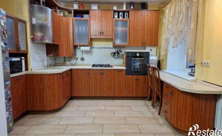 3-комн квартира ул Летчика Замкина, 48,  д. 48