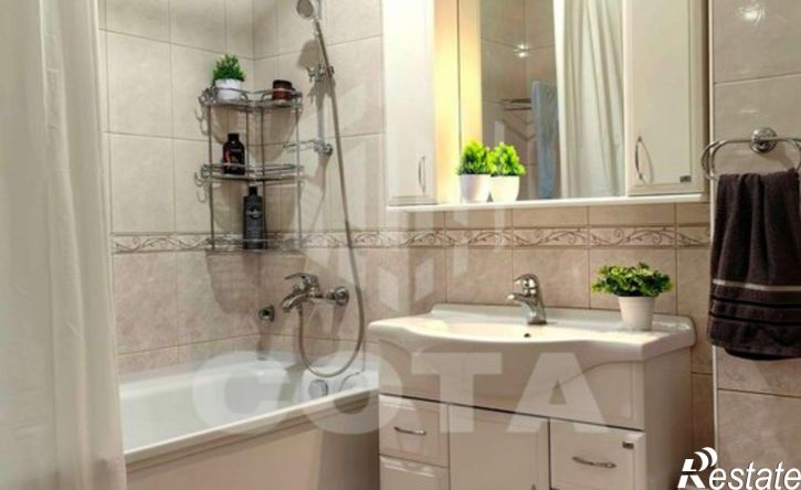 3-комн квартира б-р Победы, 49,  д. 49