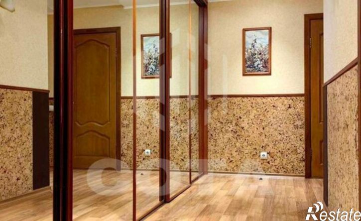 3-комн квартира б-р Победы, 49,  д. 49