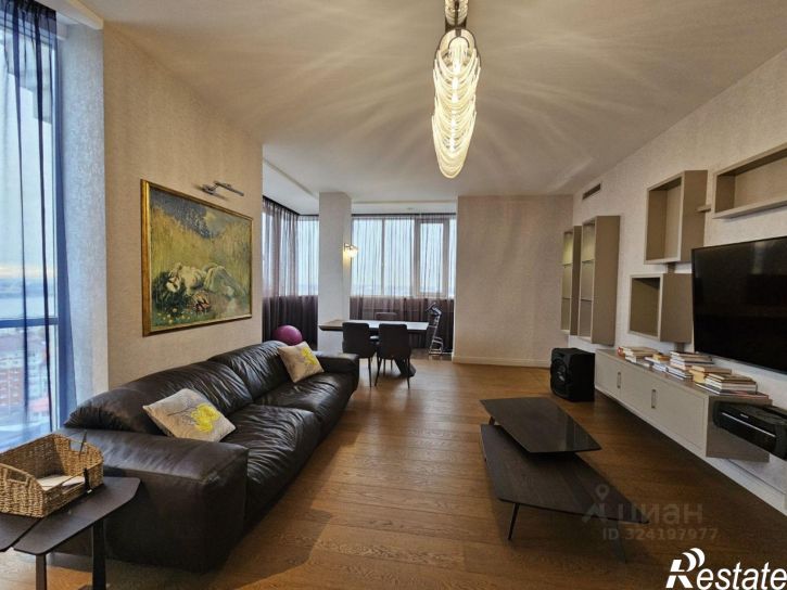 4-комн квартира ул Пятницкого, 65а,  д. 65а