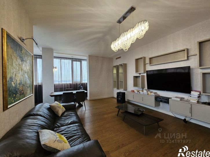4-комн квартира ул Пятницкого, 65а,  д. 65а