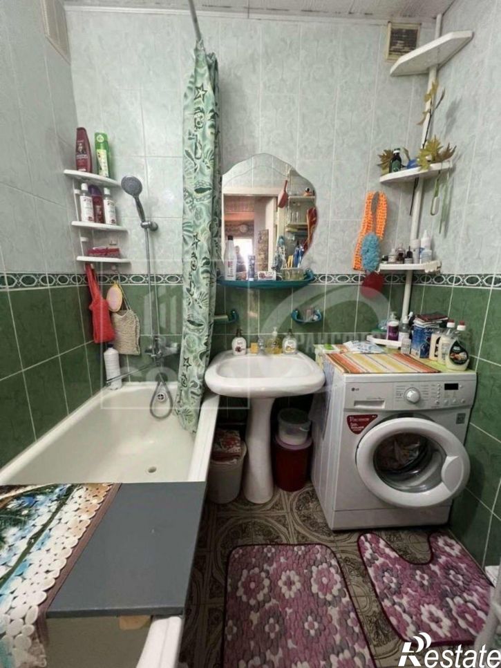 3-комн квартира ул Артамонова, 40,  д. 40