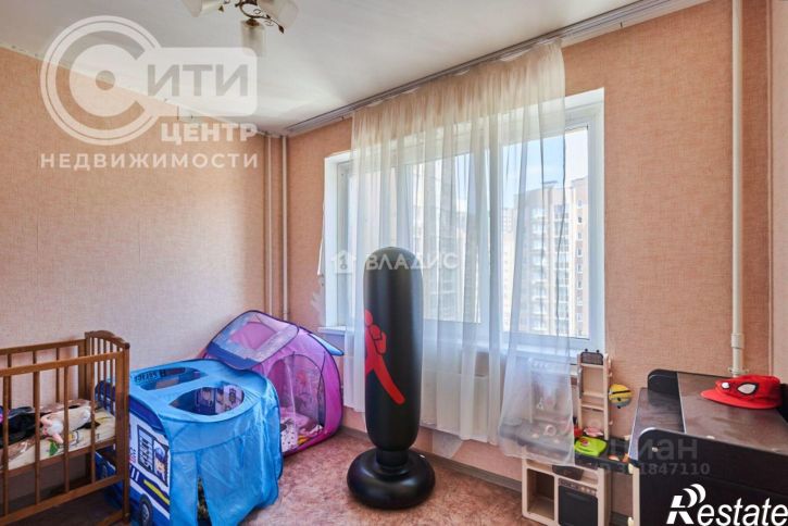 2-комн квартира ул Коренцова, 7,  д. 7