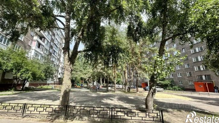 2-комн квартира ул 45 стрелковой дивизии, 283,  д. 283
