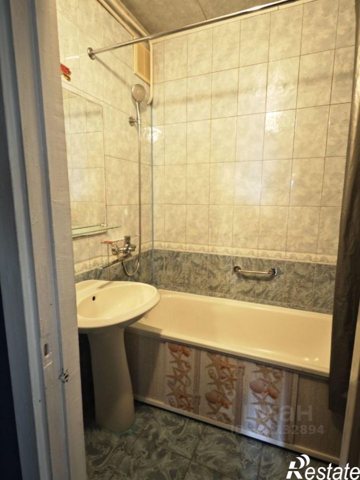 2-комн квартира ул Шукшина, 15,  д. 15