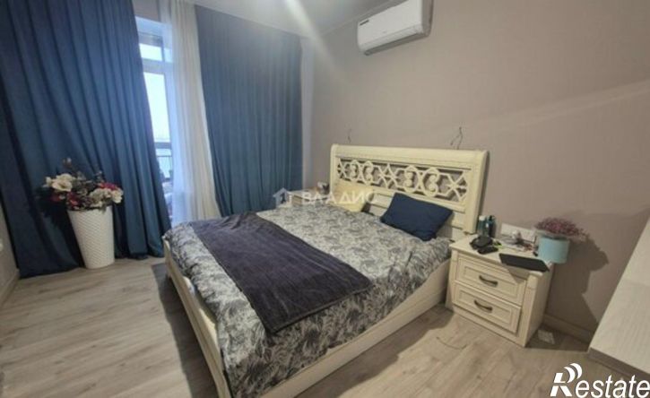 3-комн квартира наб Максима Горького, 49б,  д. 49б