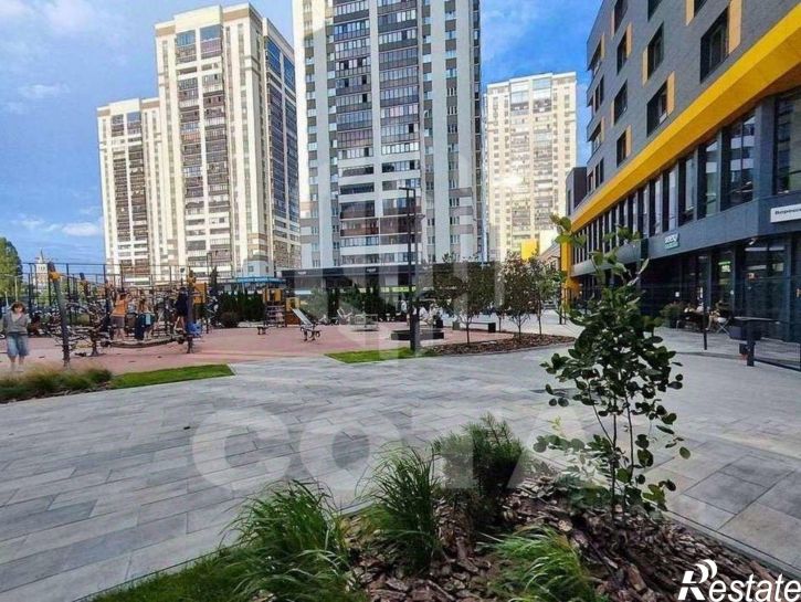 3-комн квартира ул Ворошилова, 1,  д. 1