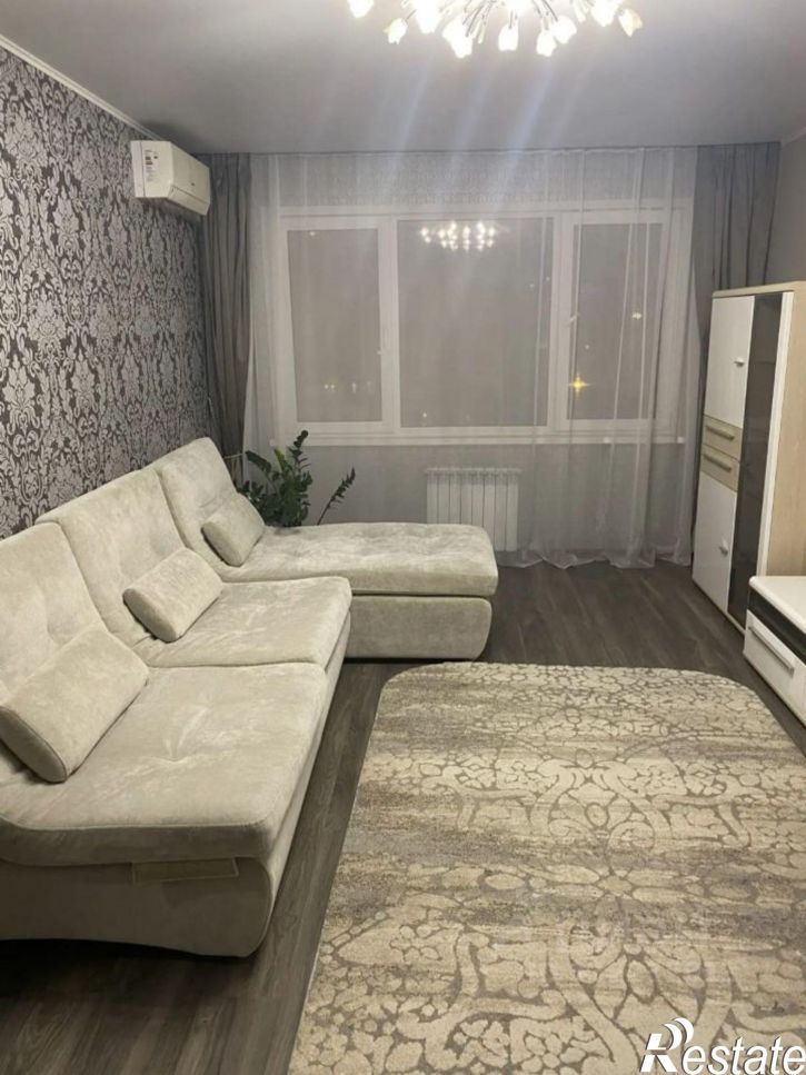 3-комн квартира ул 45 стрелковой дивизии, 226,  д. 226