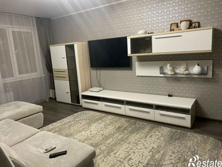 3-комн квартира ул 45 стрелковой дивизии, 226,  д. 226