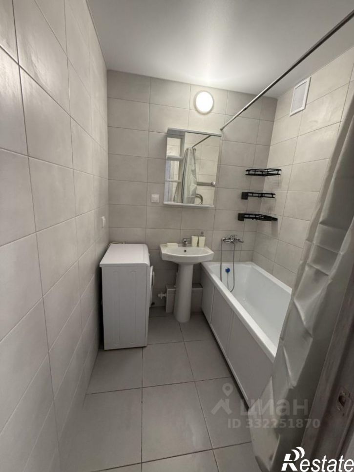 2-комн квартира улица Полковника Богомолова, 3