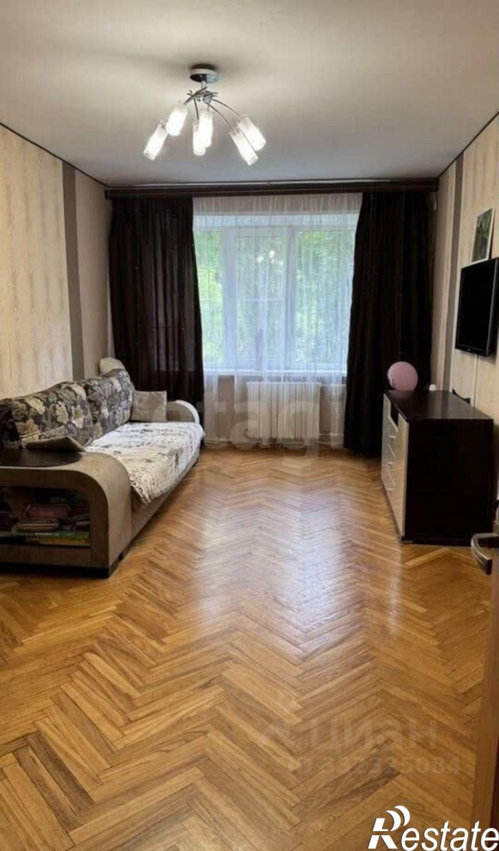 3-комн квартира ул Южно-Моравская, 34,  д. 34
