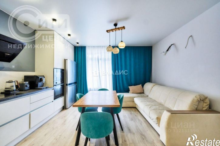 3-комн квартира наб Максима Горького, 49б,  д. 49б