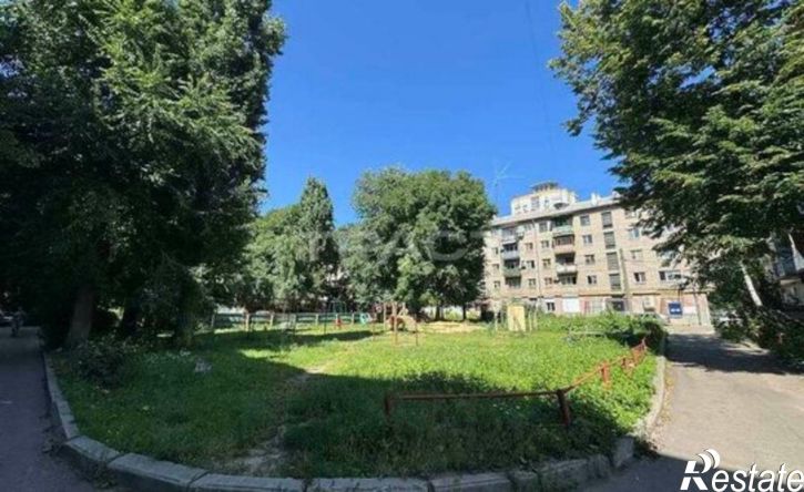 2-комн квартира ул 20-летия Октября, 107,  д. 107