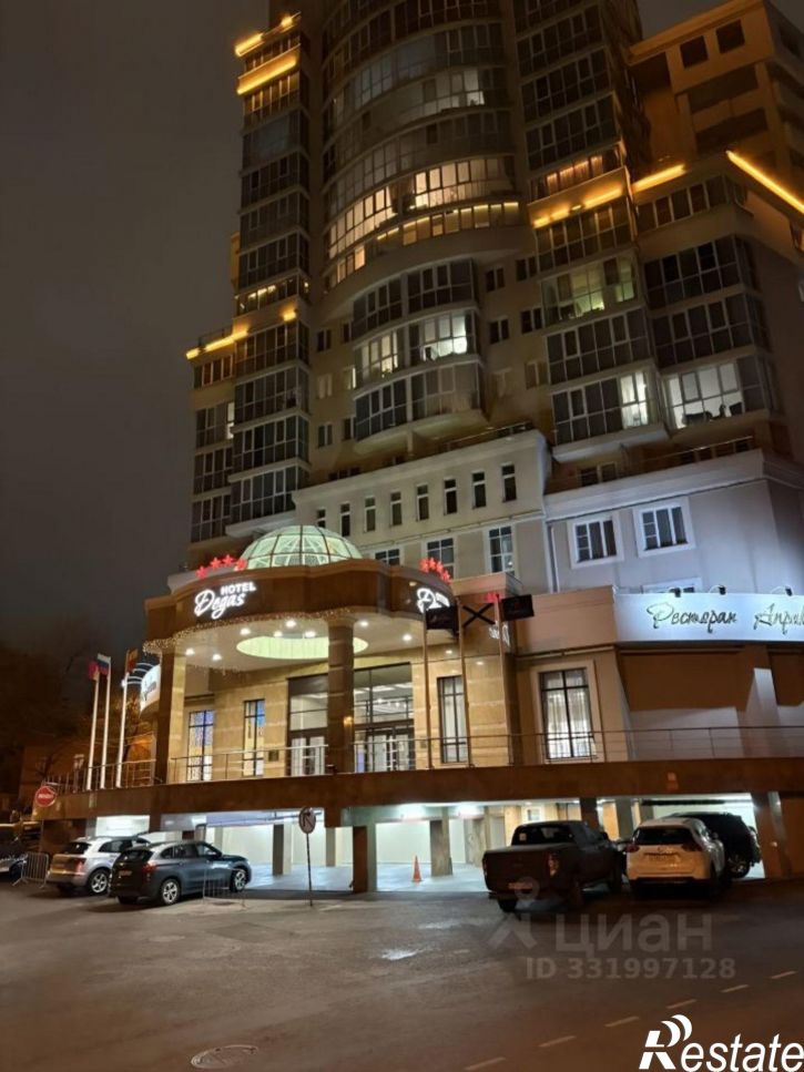 3-комн квартира ул Пятницкого, 65а,  д. 65а