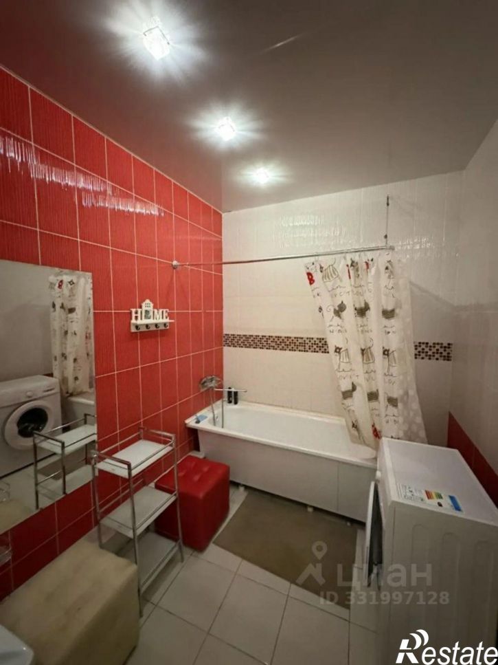 3-комн квартира ул Пятницкого, 65а,  д. 65а