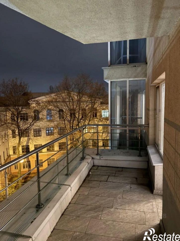 3-комн квартира ул Пятницкого, 65а,  д. 65а