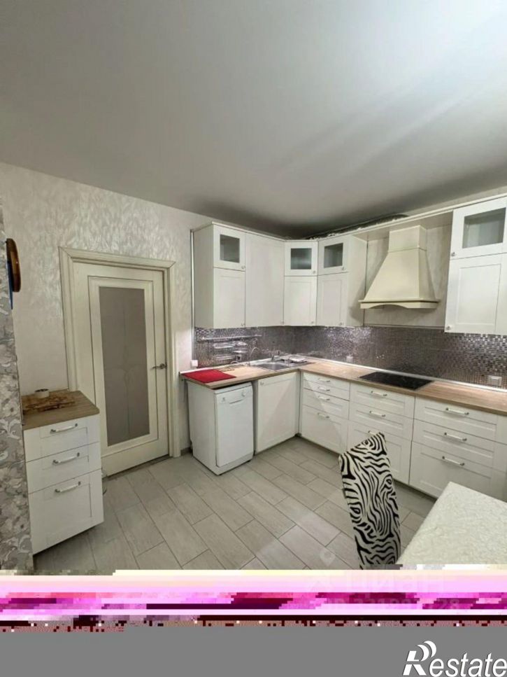 3-комн квартира ул Пятницкого, 65а,  д. 65а