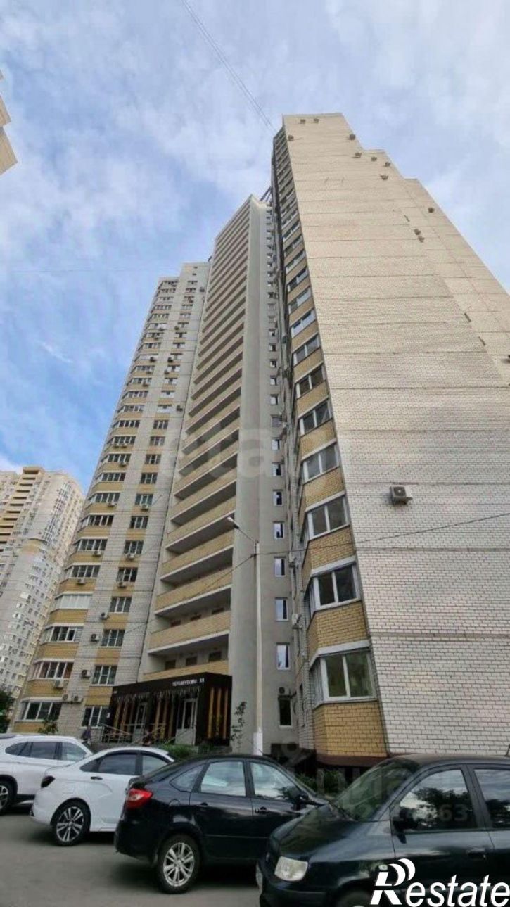 3-комн квартира ул Переверткина, 1/8,  д. 1/8