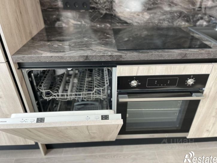 2-комн квартира ул Пятницкого, 65а,  д. 65а