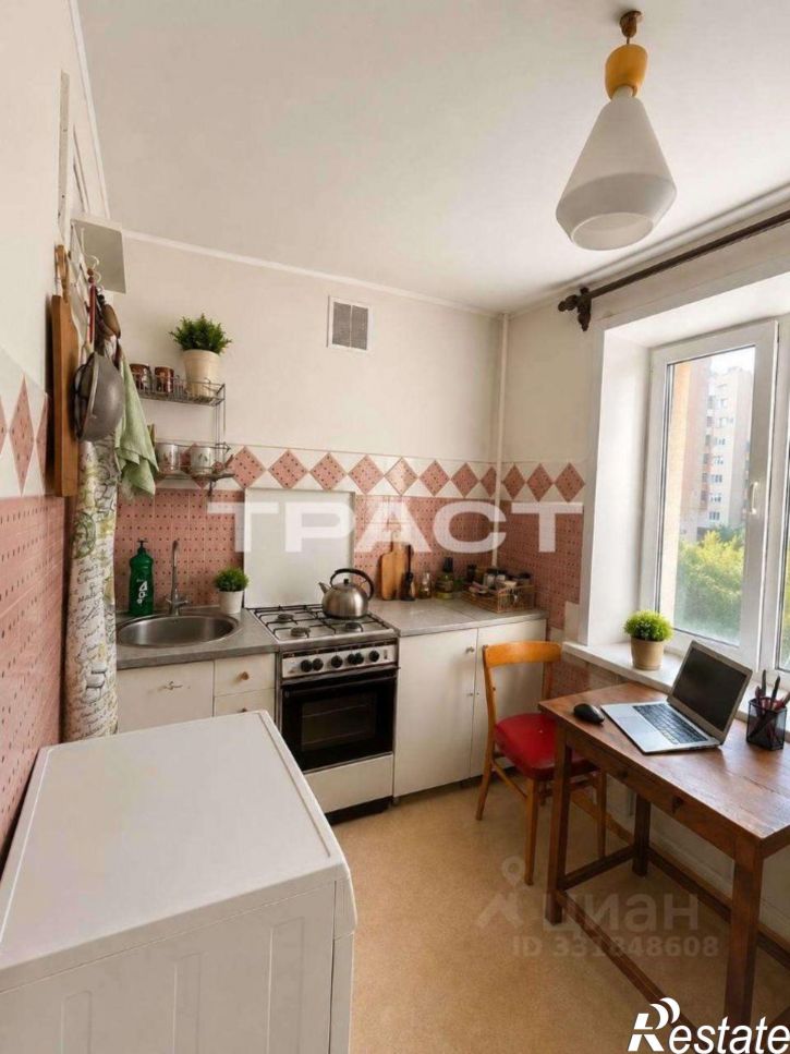 3-комн квартира ул Хользунова, 13,  д. 13