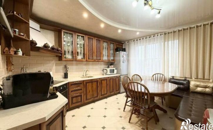 3-комн квартира ул 45 стрелковой дивизии, 226в,  д. 226в