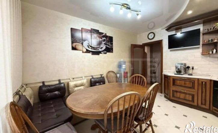 3-комн квартира ул 45 стрелковой дивизии, 226в,  д. 226в