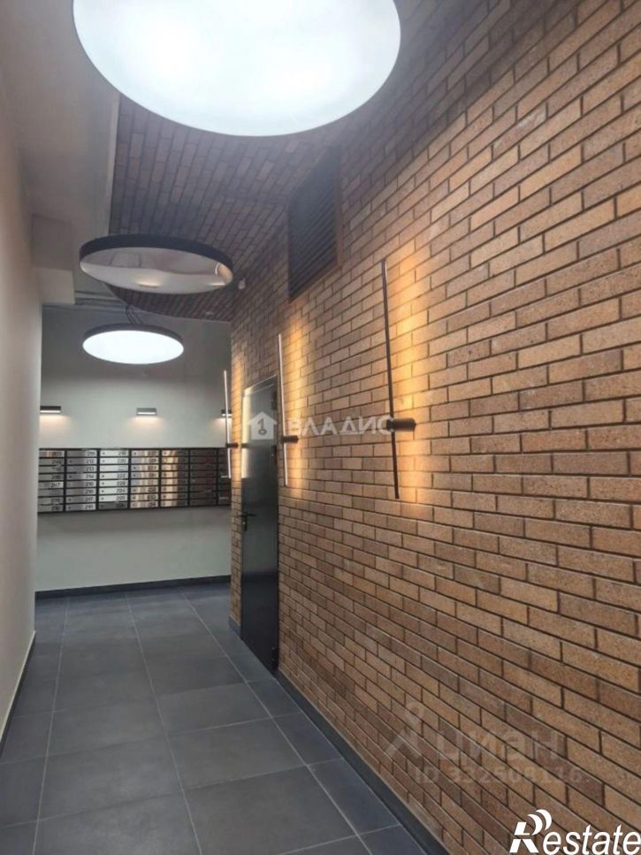 1-комн квартира б-р Содружества, 1,  д. 1